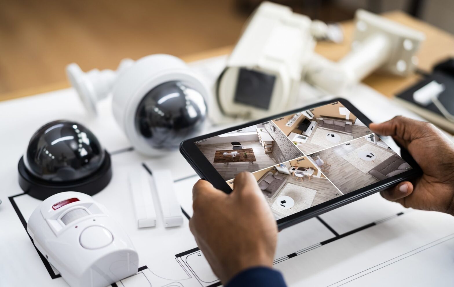10 Best CCTV Cameras to Protect Your Home and Family in 2025 | CCTV Camera